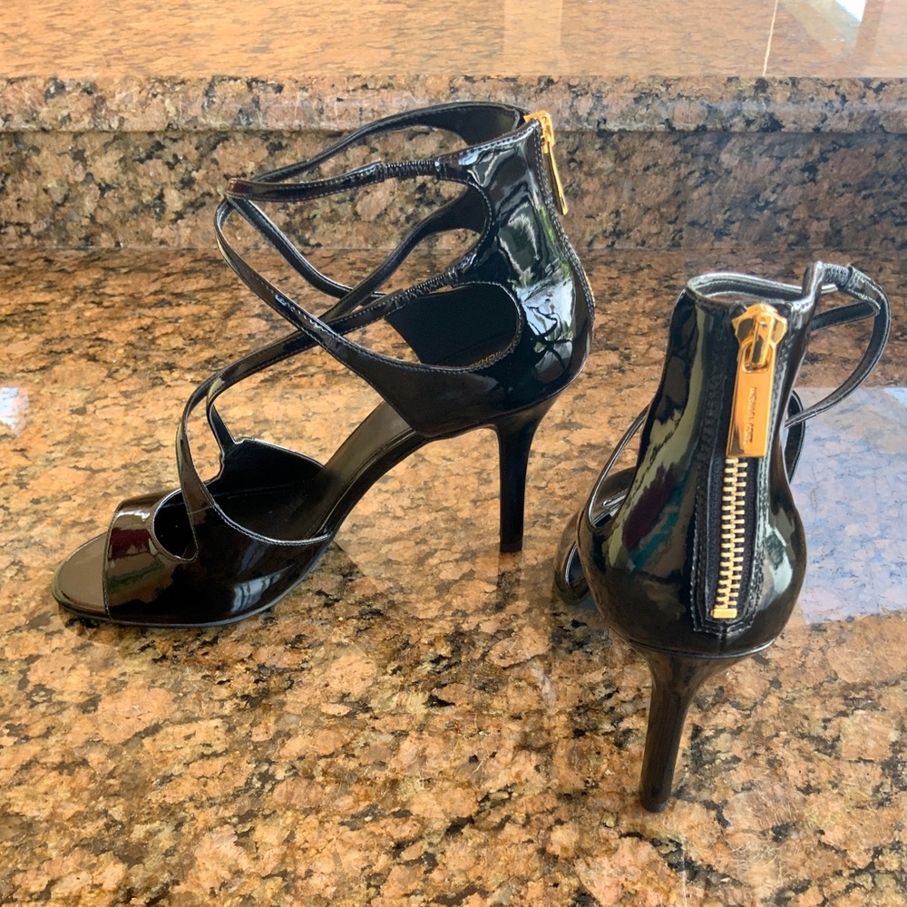 NEW Michael Kors 9.5 Black Patent Leather Chantelle Heels